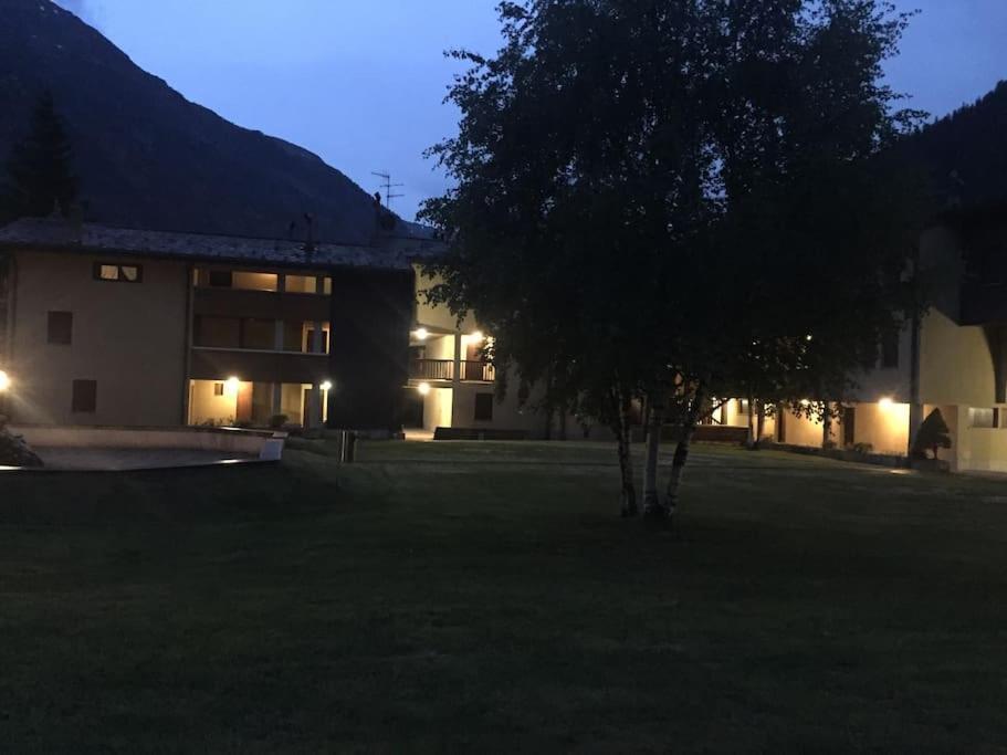 Appartamento Ampio Giardino Adiacente Piste Sci 4/6 Posti Letto La Thuile Esterno foto